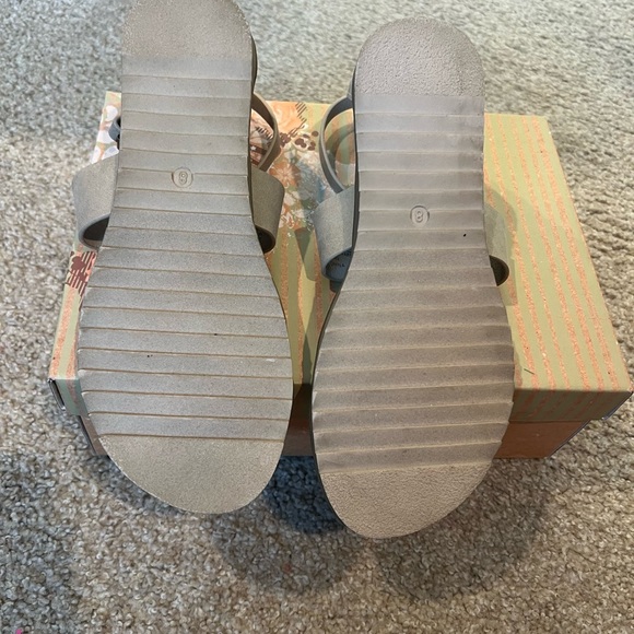 NIB Very G Cleopatra Sandal - Picture 6 of 6